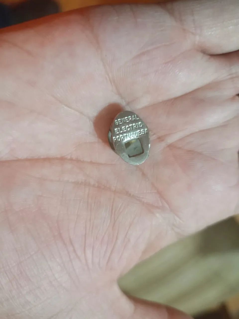 Pin antigo esmaltado ferrovia general eletric  - Foto 3