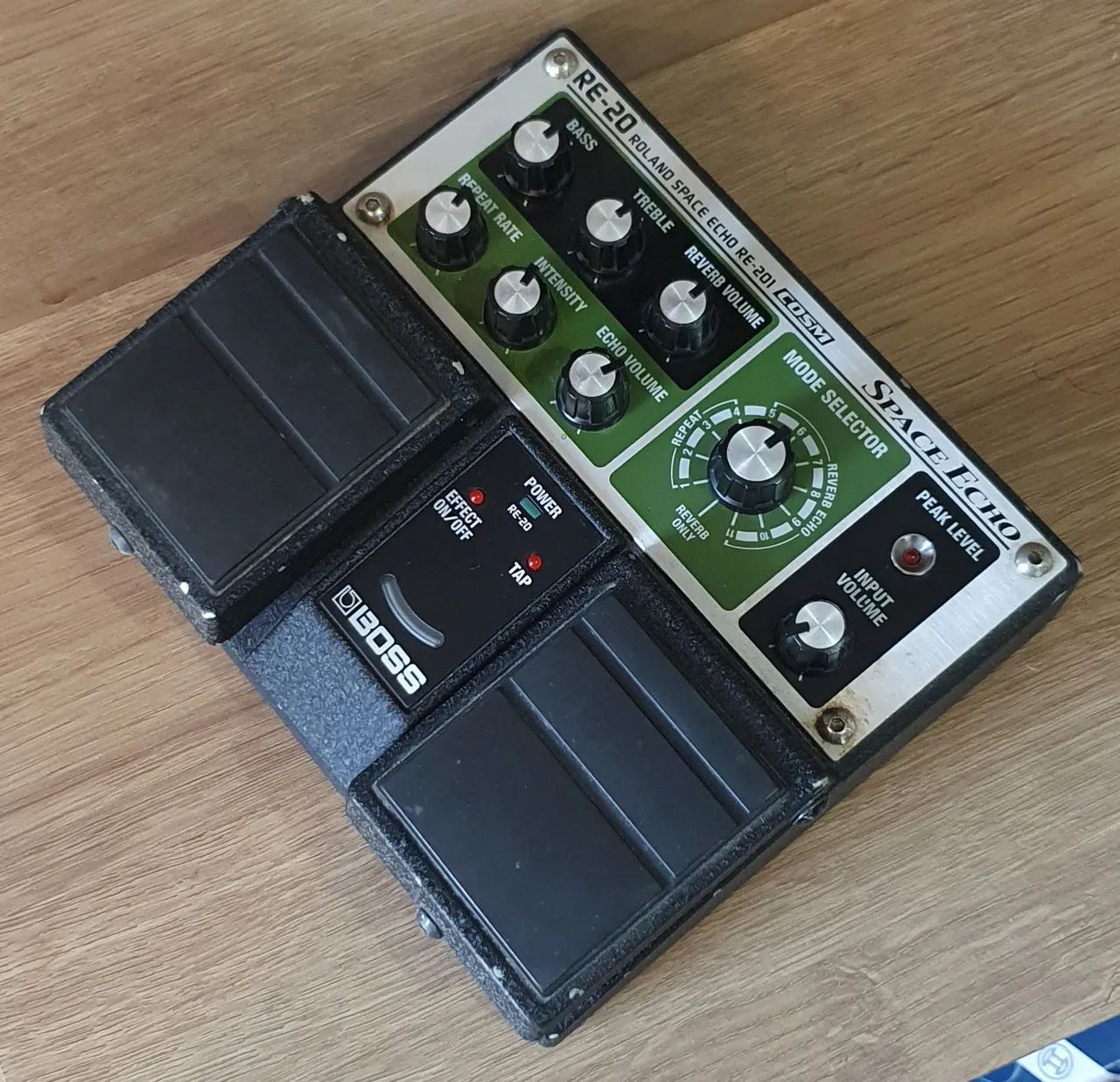 PEDAL ROLAND SPACE ECHO RE-20 BOSS - Instrumentos musicais - Passa