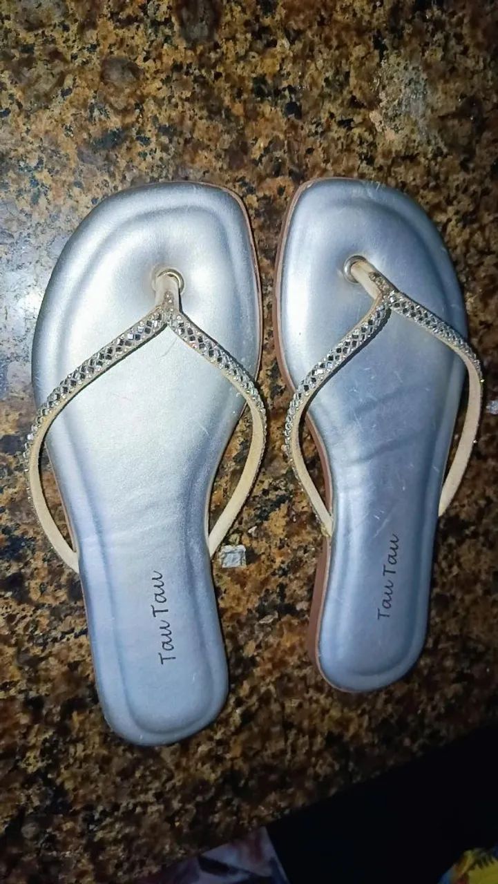 Sandália rasteira prata com strass, Num 38