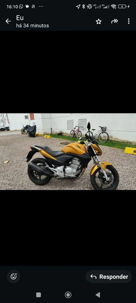 Moto impecável