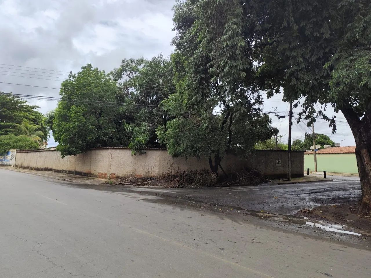Oportunidade Lote com duas casas!!