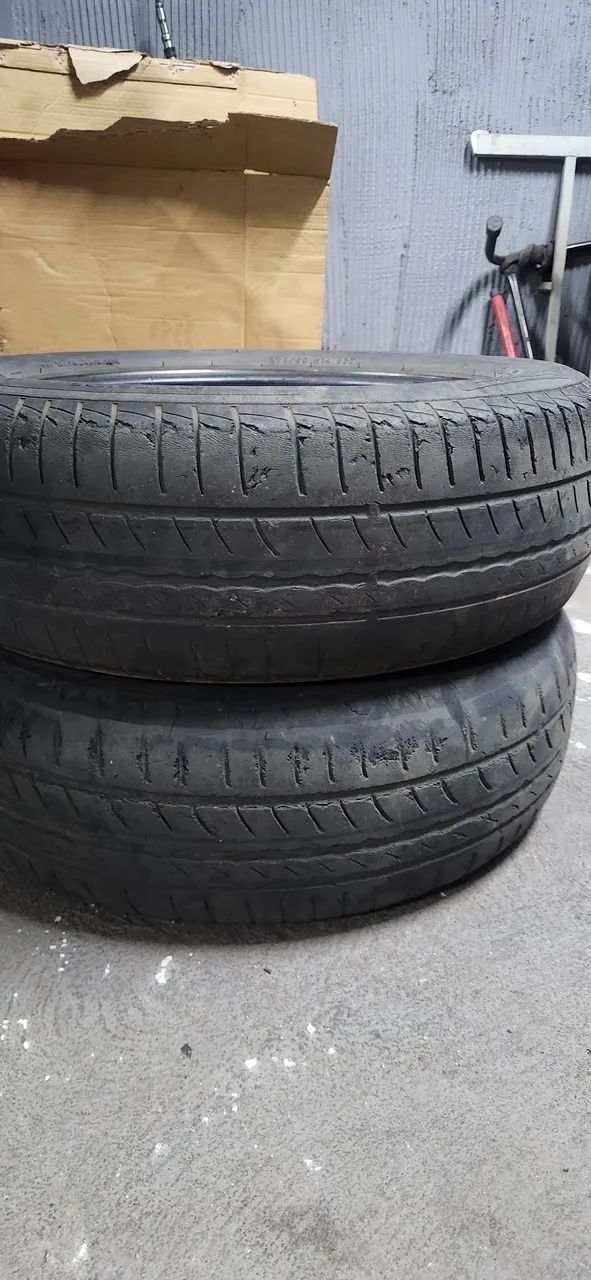 Pneus 175/65 R14 meia vida
