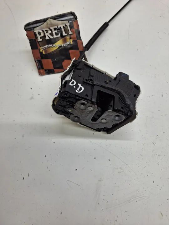 Fechadura Porta Dianteira Lado Direito Chevrolet Onix 2023 - Foto 4