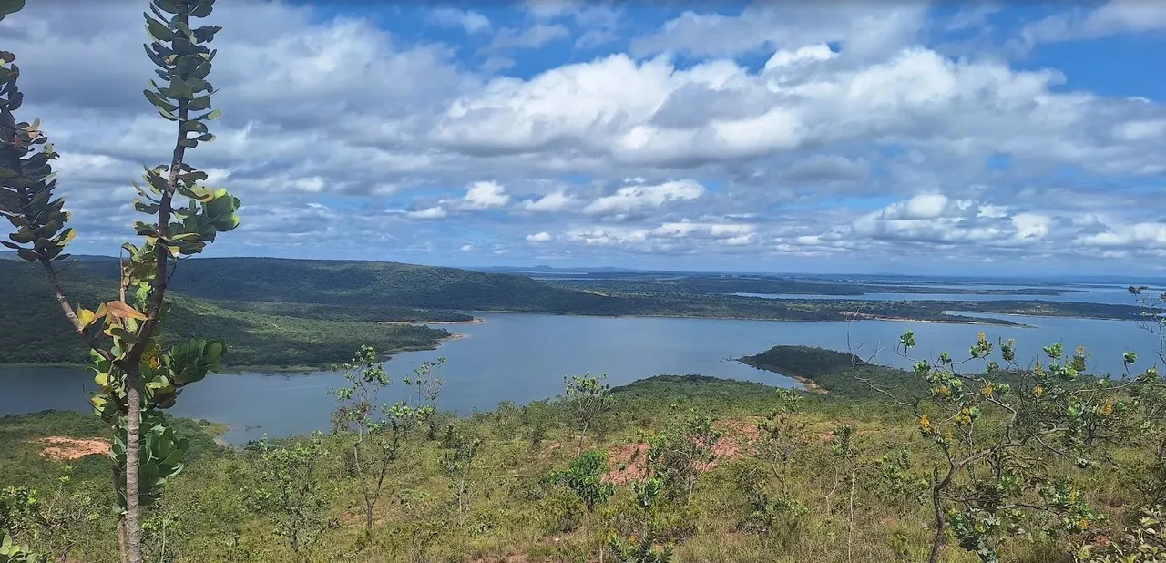 Imóvel para venda possui 30000 metros quadrados em Zona Rural - Três Marias - MG