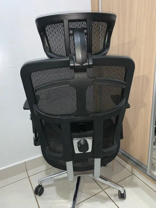 Cadeira ergonômica  - Foto 3