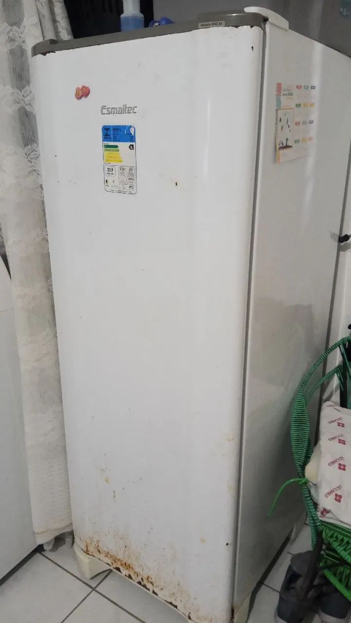 Geladeira Esmaltec