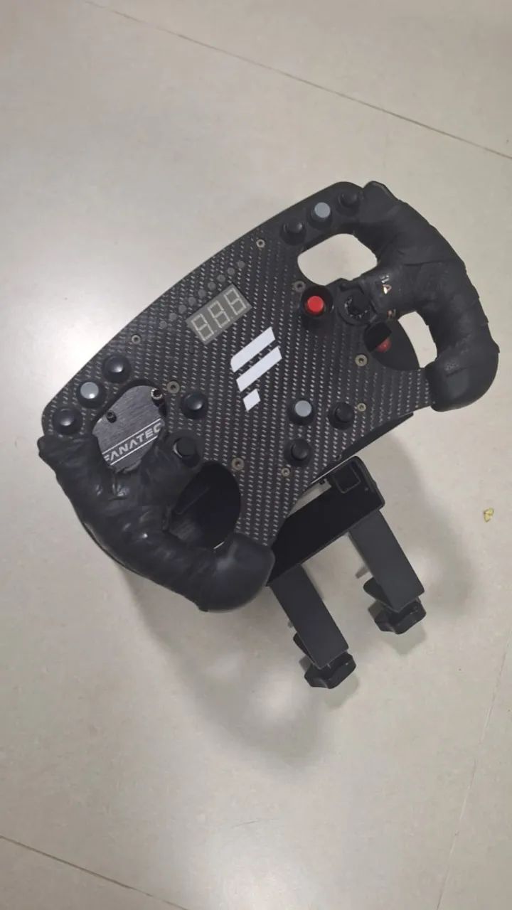 FANATEC CSW 2.5 + FORMULA CARBON + PEDAL PRS LOADCELL