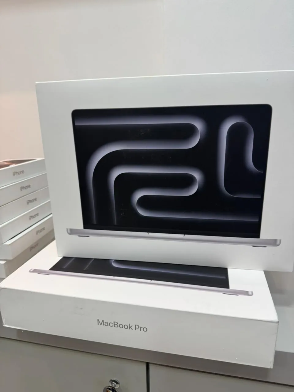 MacBook Pro 512gb / 16gb RAM Lacrado - Apple M5 Lançamento 14