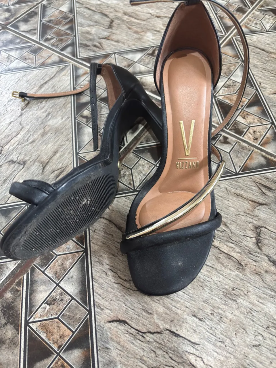 Sandália Salto Vizzano Preta
