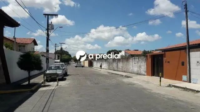 Amplo terreno de esquina, 4.732,25 m². - Foto 3