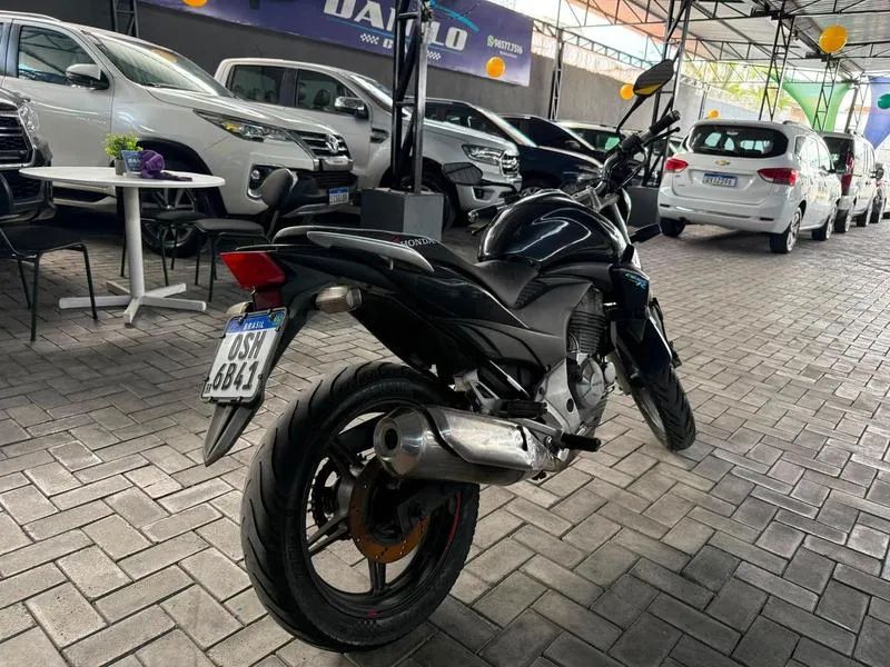 HONDA CB 300R 2013 - Foto 5