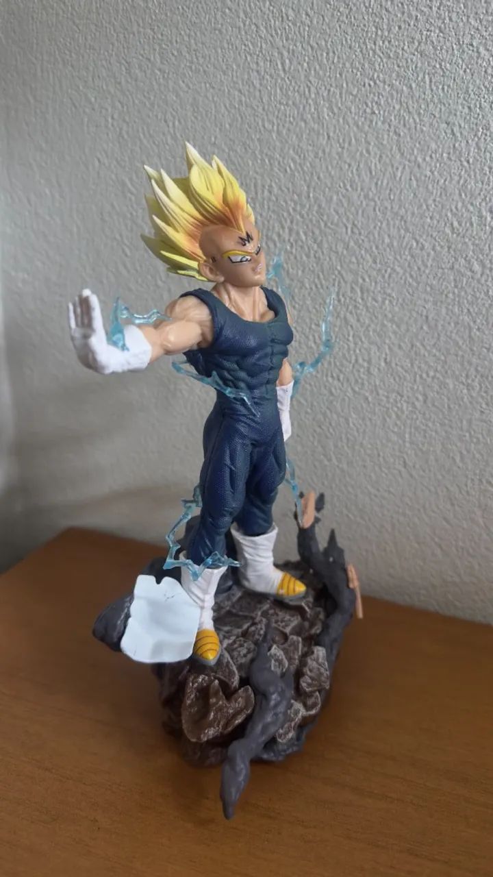 Action Figure Majin Vegeta Dragon Ball Z + Busto Extra e Base Diorama - Foto 3