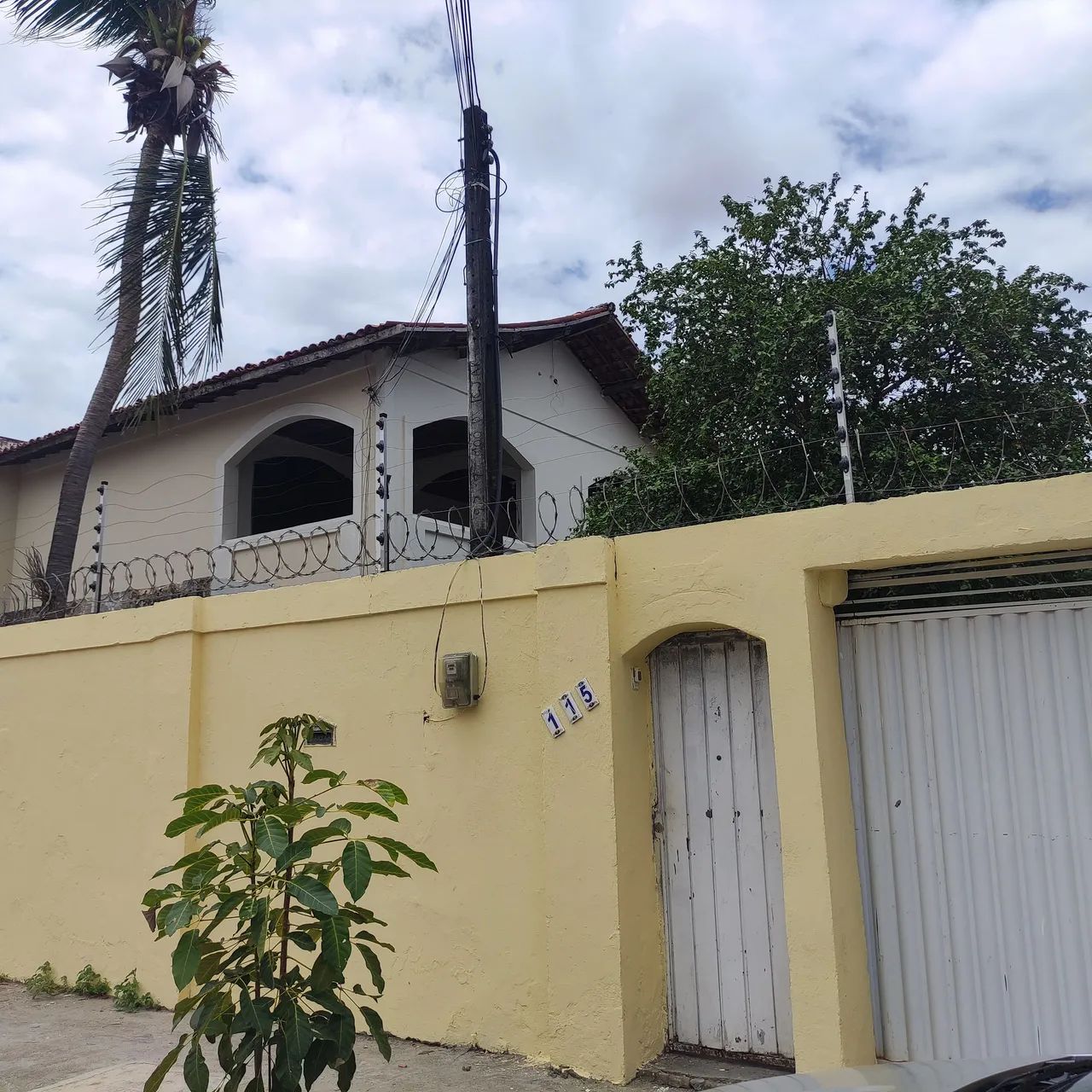 Alugo Casa Dúplex 