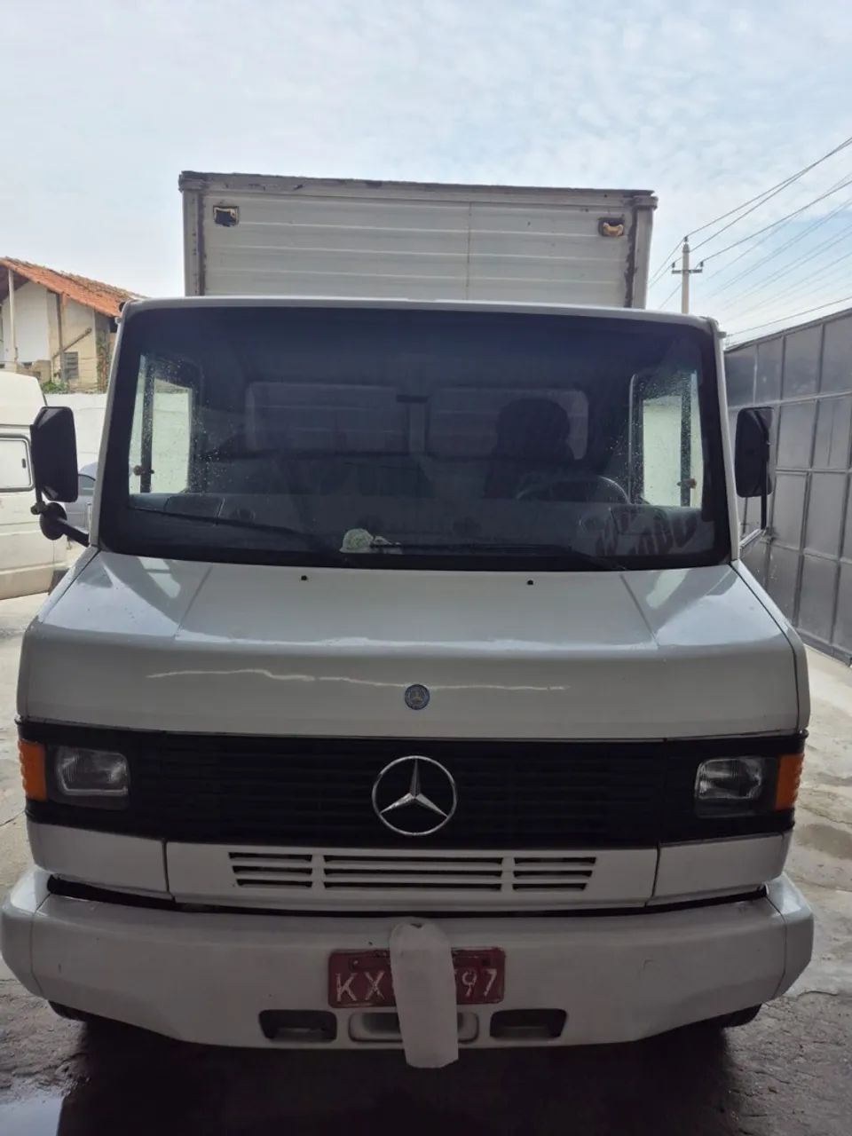 Mercedes 710 - Foto 2