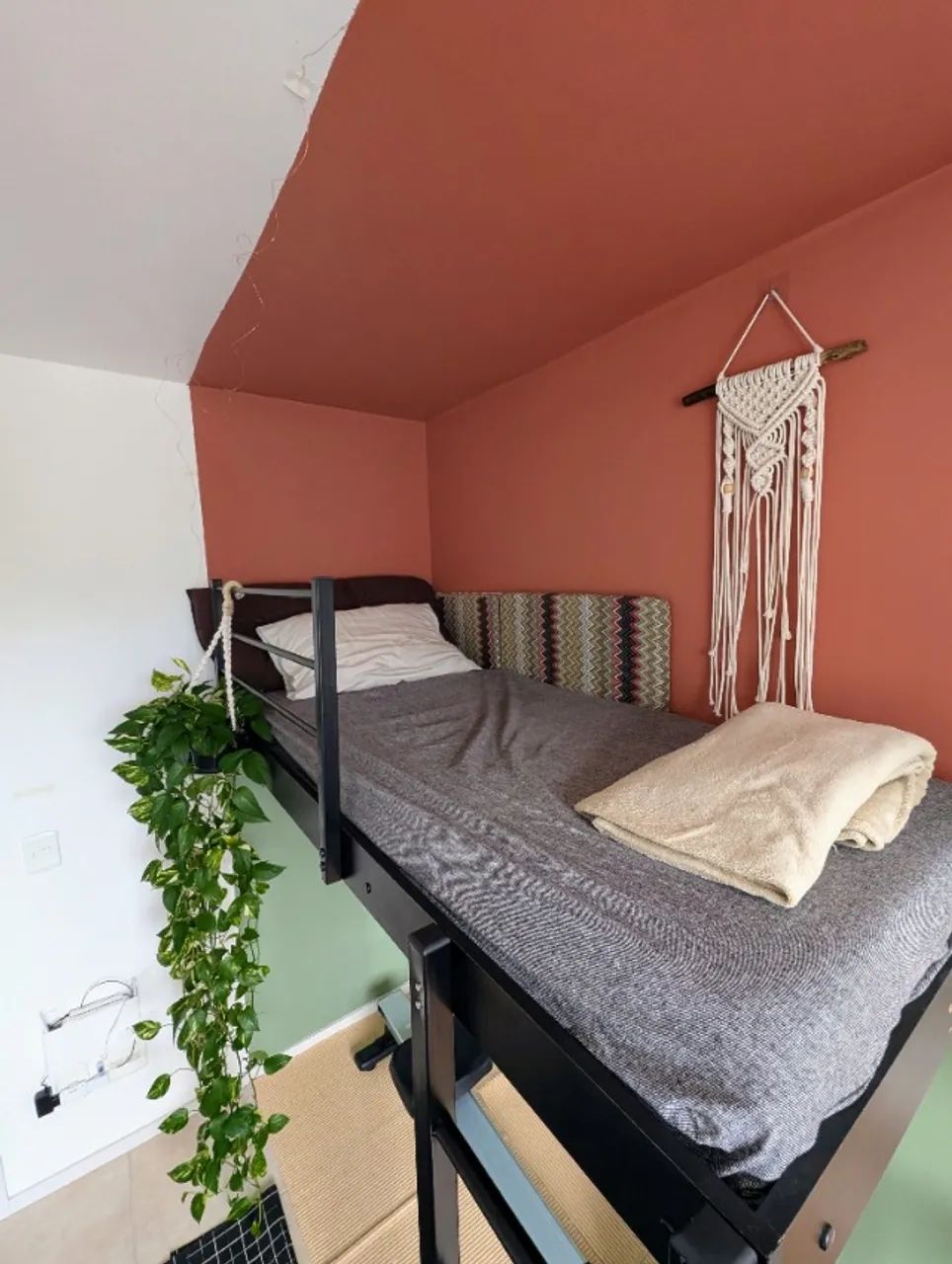 Cama Suspensa De Solteiro - Resistente - Preta - Foto 2