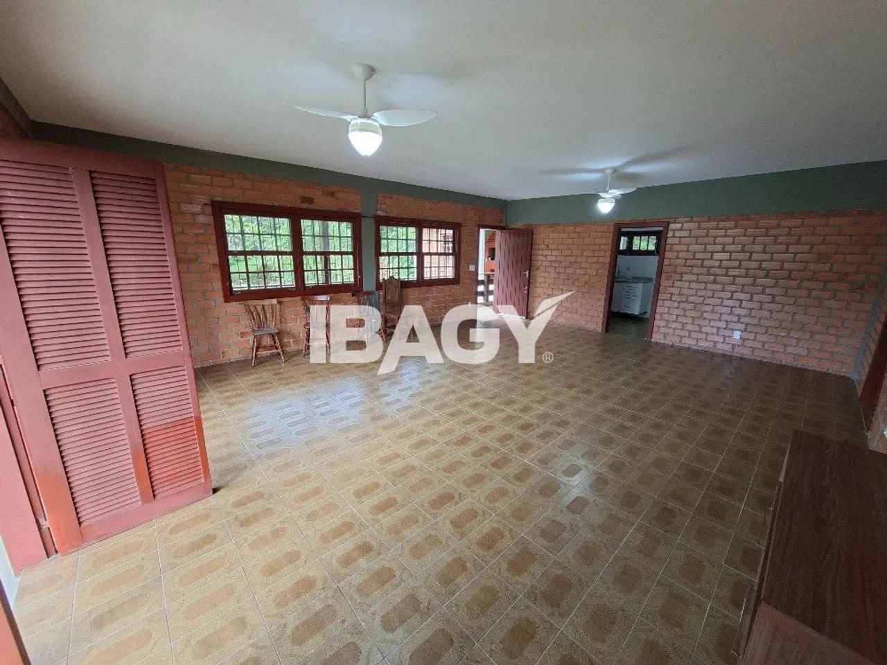 Excelente Casa 4 dormitório(s) em Sambaqui - Florianópolis - Foto 3