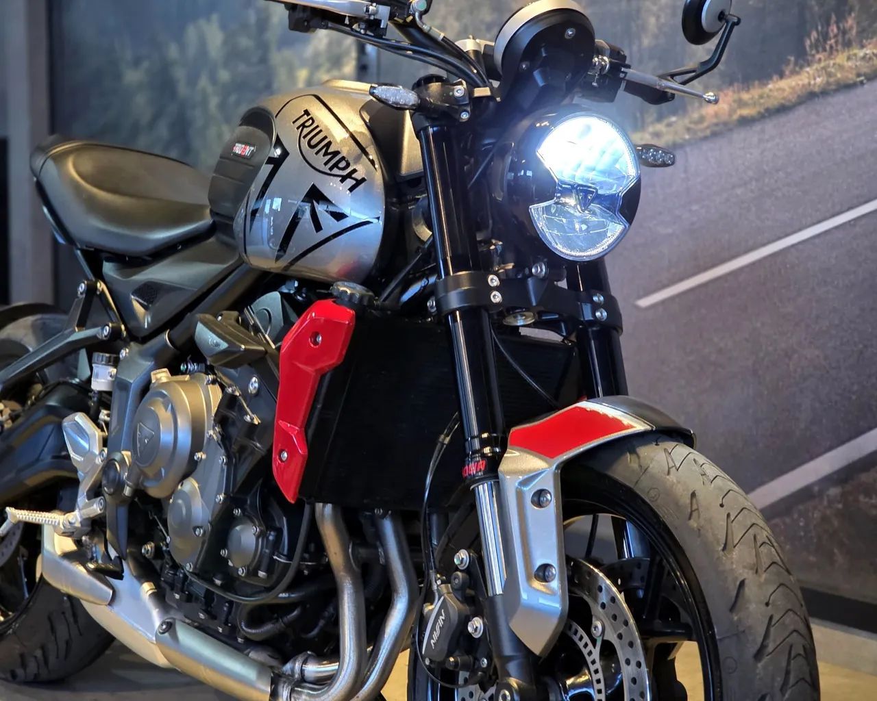 TRIUMPH TRIDENT 660 - Foto 5