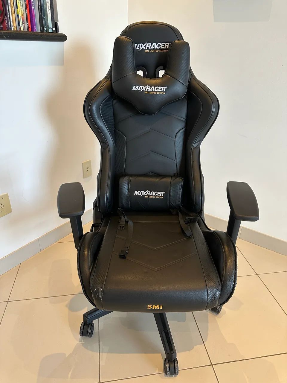 Cadeira Gamer MaxRacer Tactical SMI Limited Edition Sistema de Massagem de 8 pontos