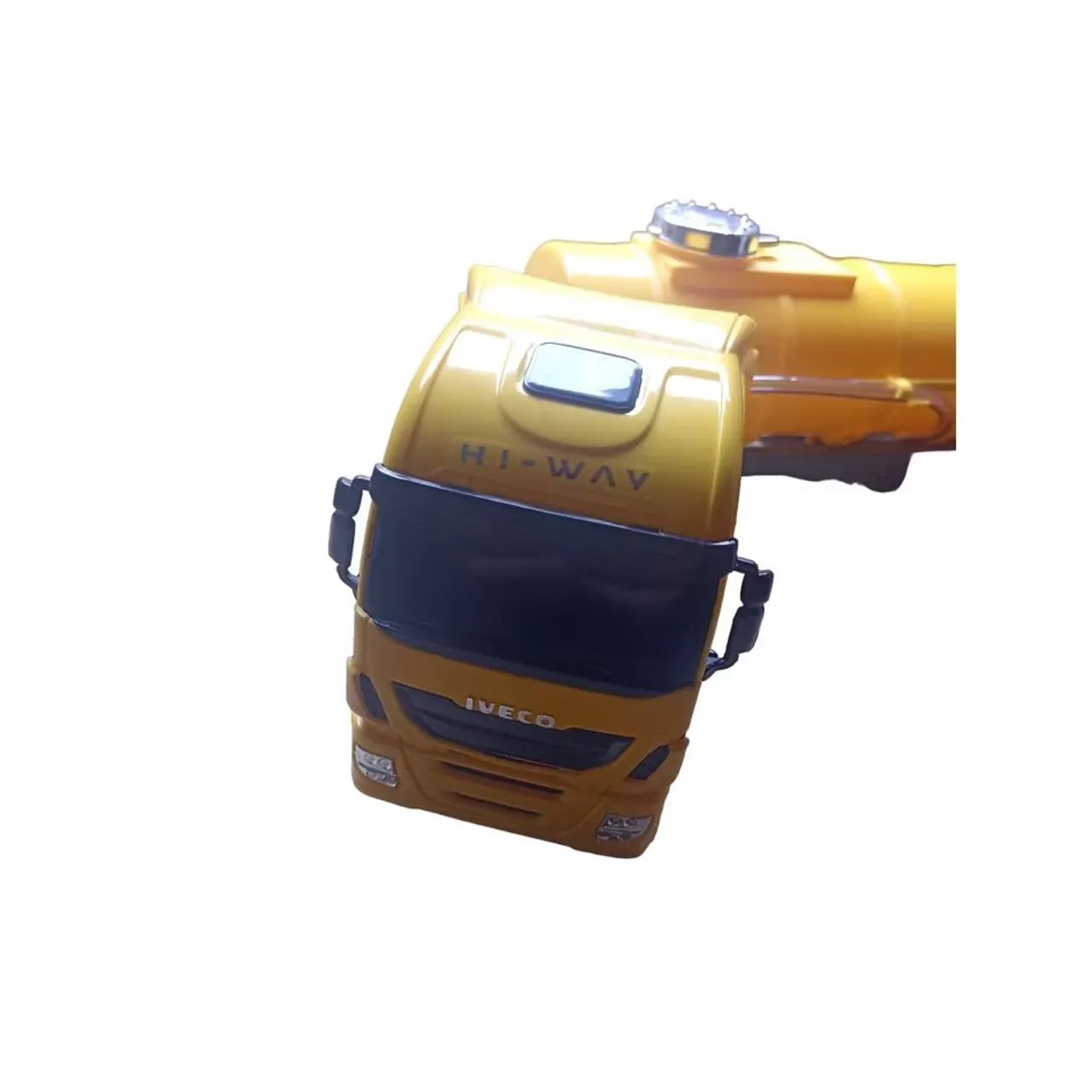Miniatura Caminhão Iveco de plástico - Foto 5