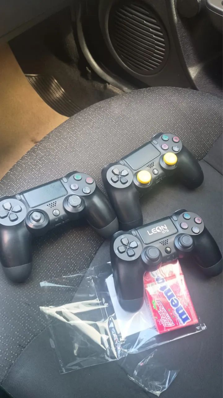 Ps4 256 gb 3 manetes  - Foto 2