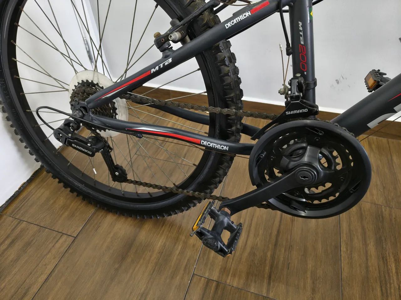 Bicicleta aro 24 - Decathlon - 21 machas com amortecedor  - Foto 3