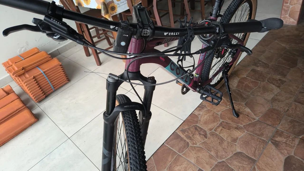 BICICLETA SEMI NOVA 