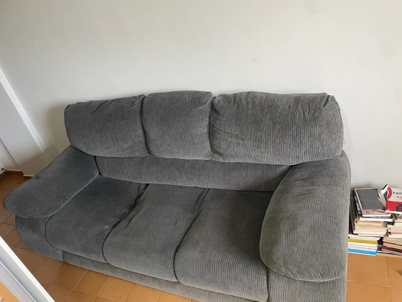Vendo soja de 3 lugares - Foto 3