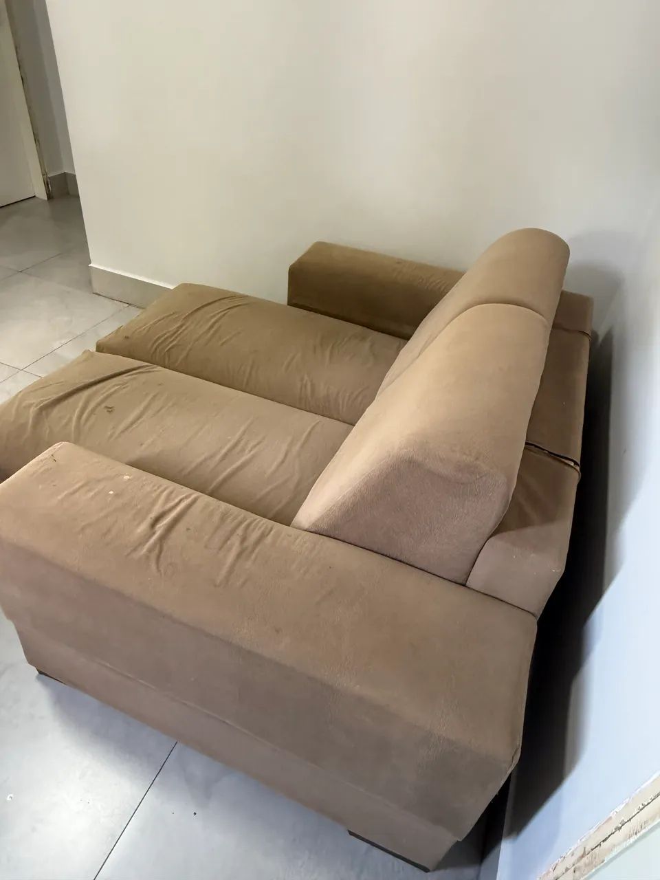 Vende-se sofá de 2 lugares 