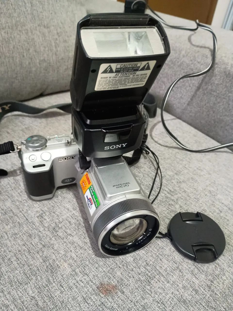Sony Cober shot DSC 717 + Flash