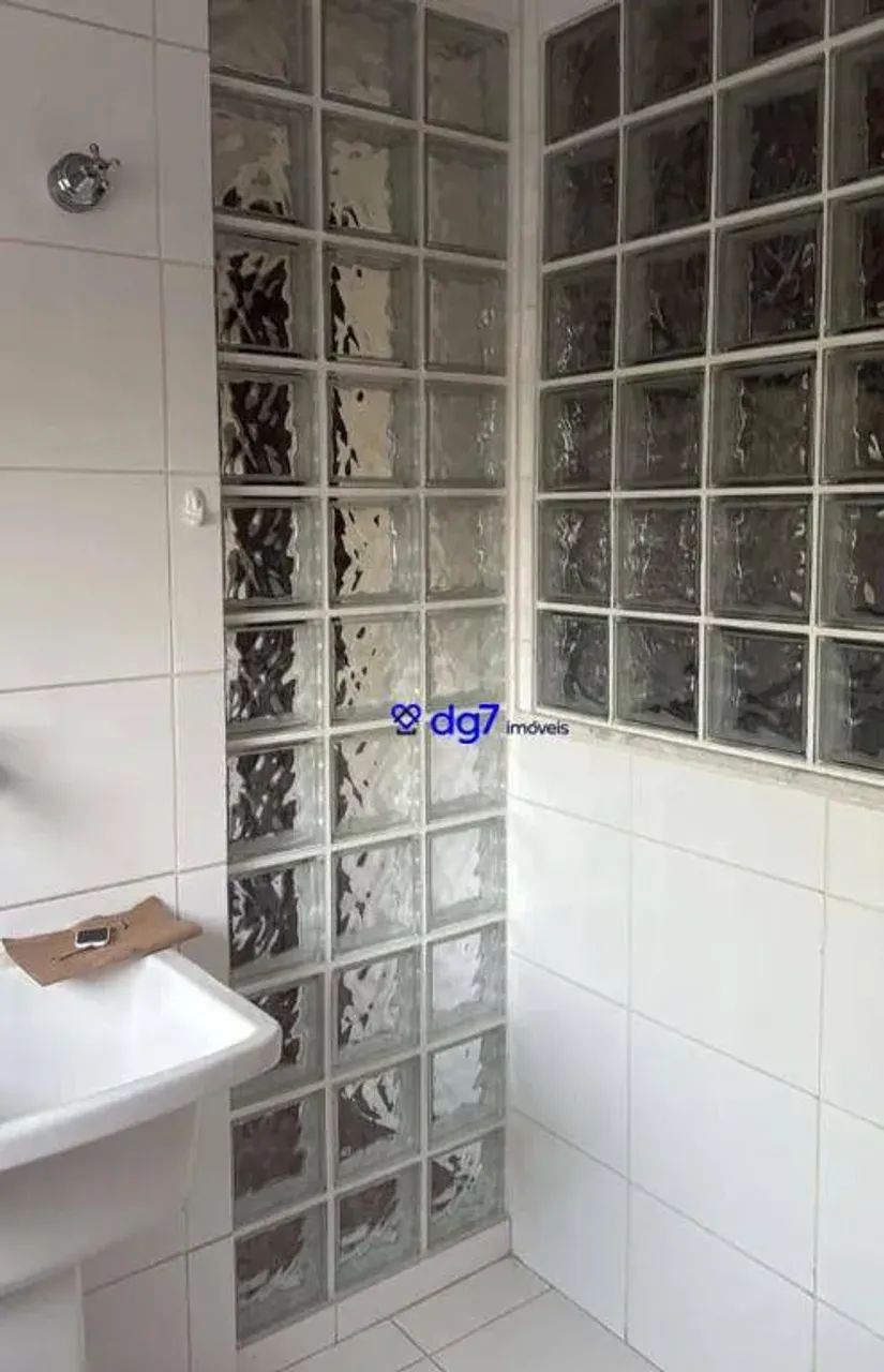Bairro tranquilo e rua arborizada - Seu novo lar com cozinha planejada! - Foto 3