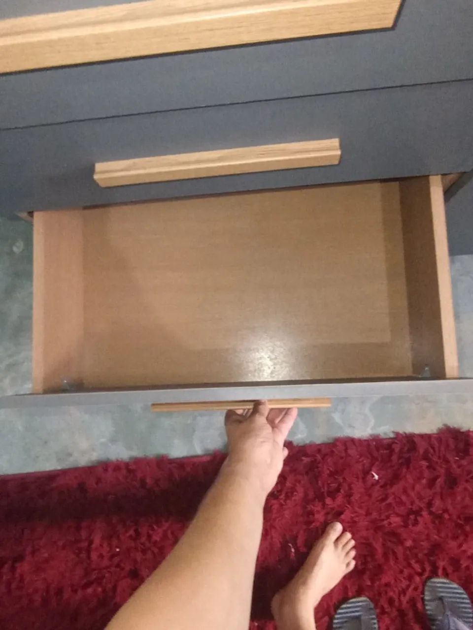 Cômoda 4 gavetas e 2 portas em ótimas condições  - Foto 5
