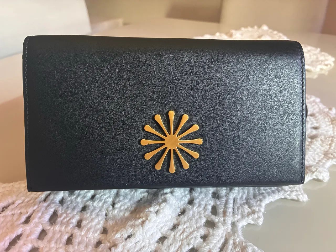 Bolsa preta de couro da marca Esthera - Foto 3