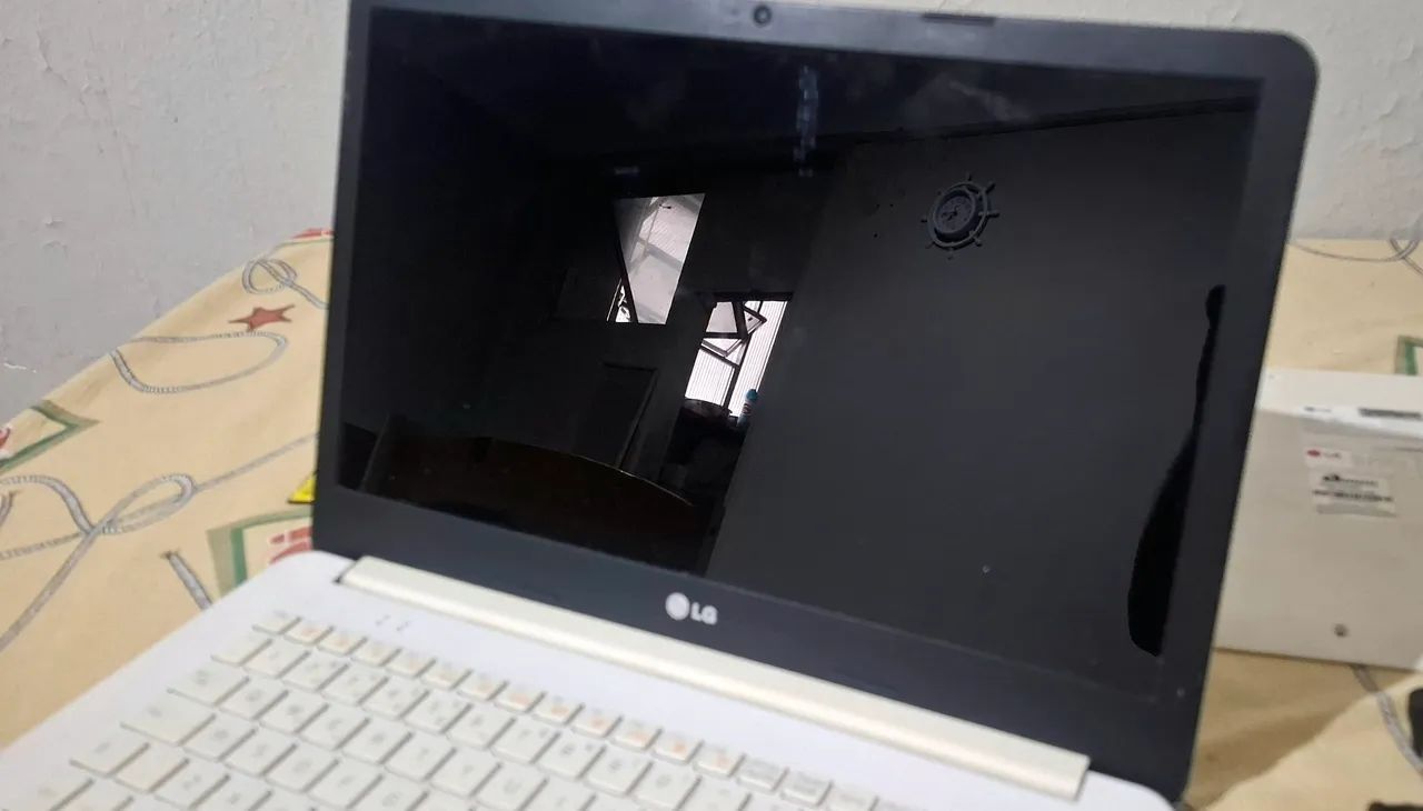 Notebook LG 15U340 - Foto 2