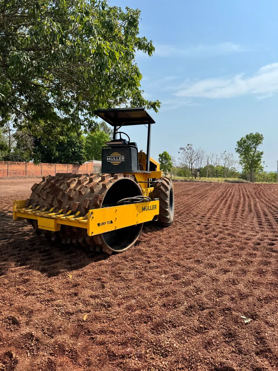 LOCAÇÃO DE ROLO COMPACTADOR - Foto 2