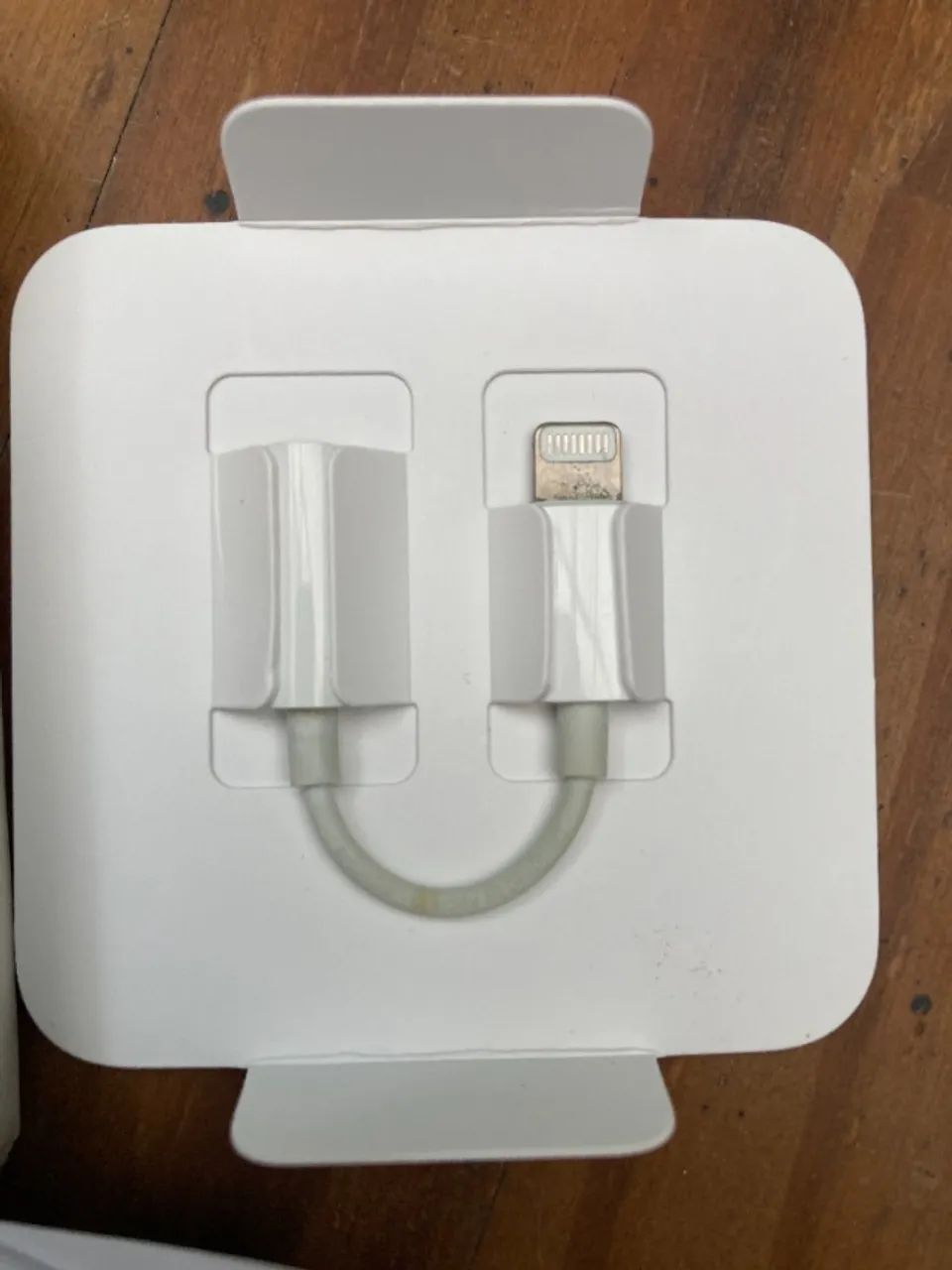 adaptador de Apple de Lightning a conector de auriculares de 3,5 mm - Foto 2