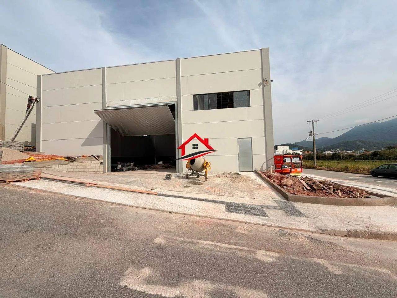 Galpão para aluguel, no Bairro Sertão do Maruim, São José-SC, com , sendo , com - Foto 2