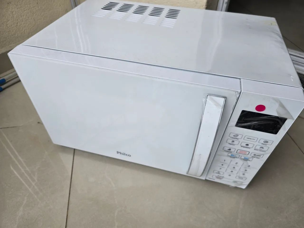 Micro-ondas philco PM026 com capacidade 26L 