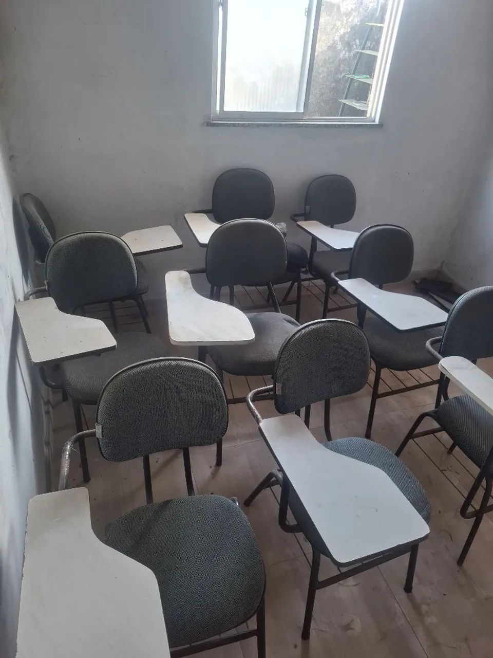 VENDO CADEIRAS EM BOM ESTADO - Foto 5