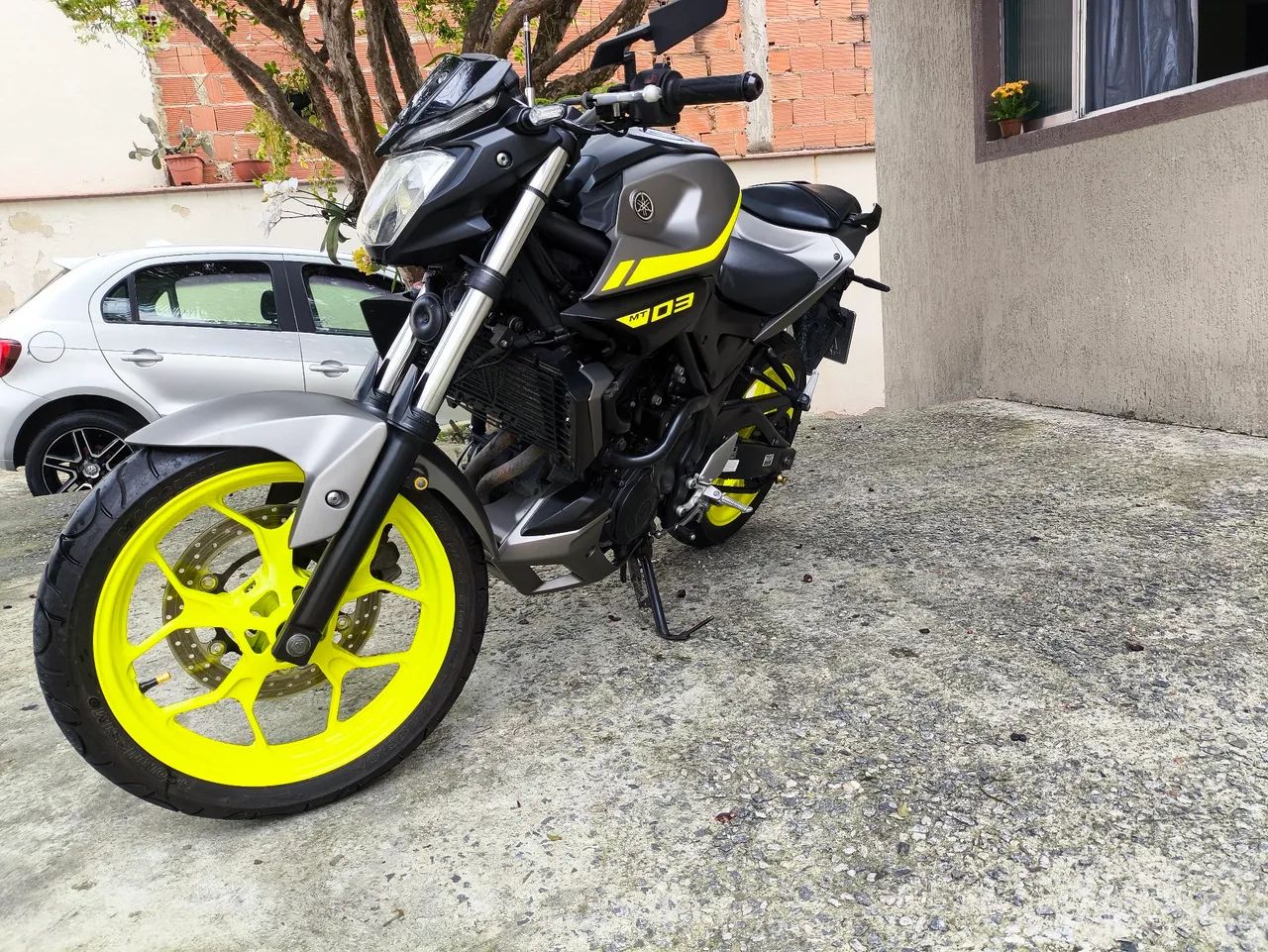 Yamaha MT 03 - Foto 4