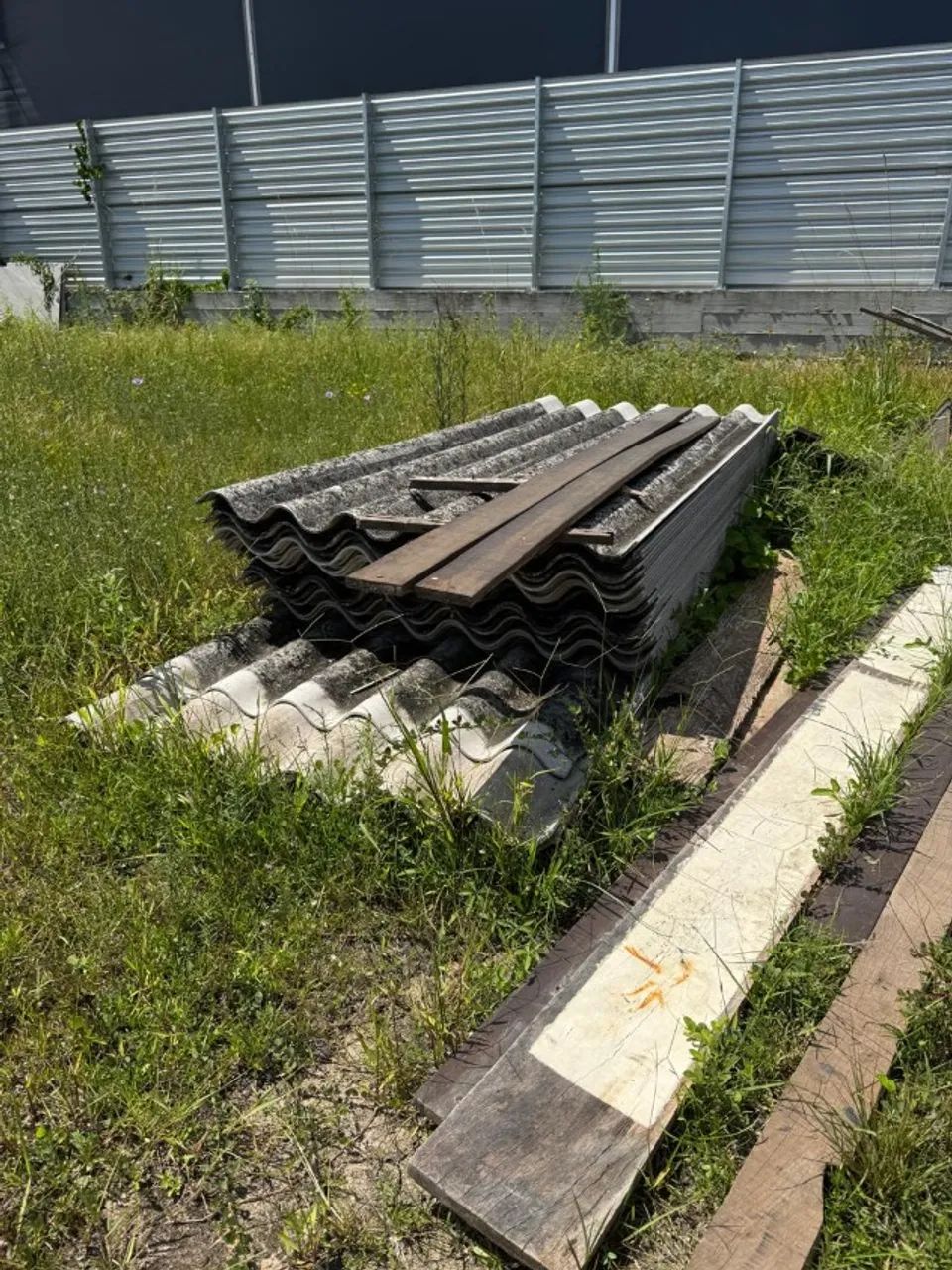 Casa de madeira de lei já desmontada 6x8 + garagem - Foto 5