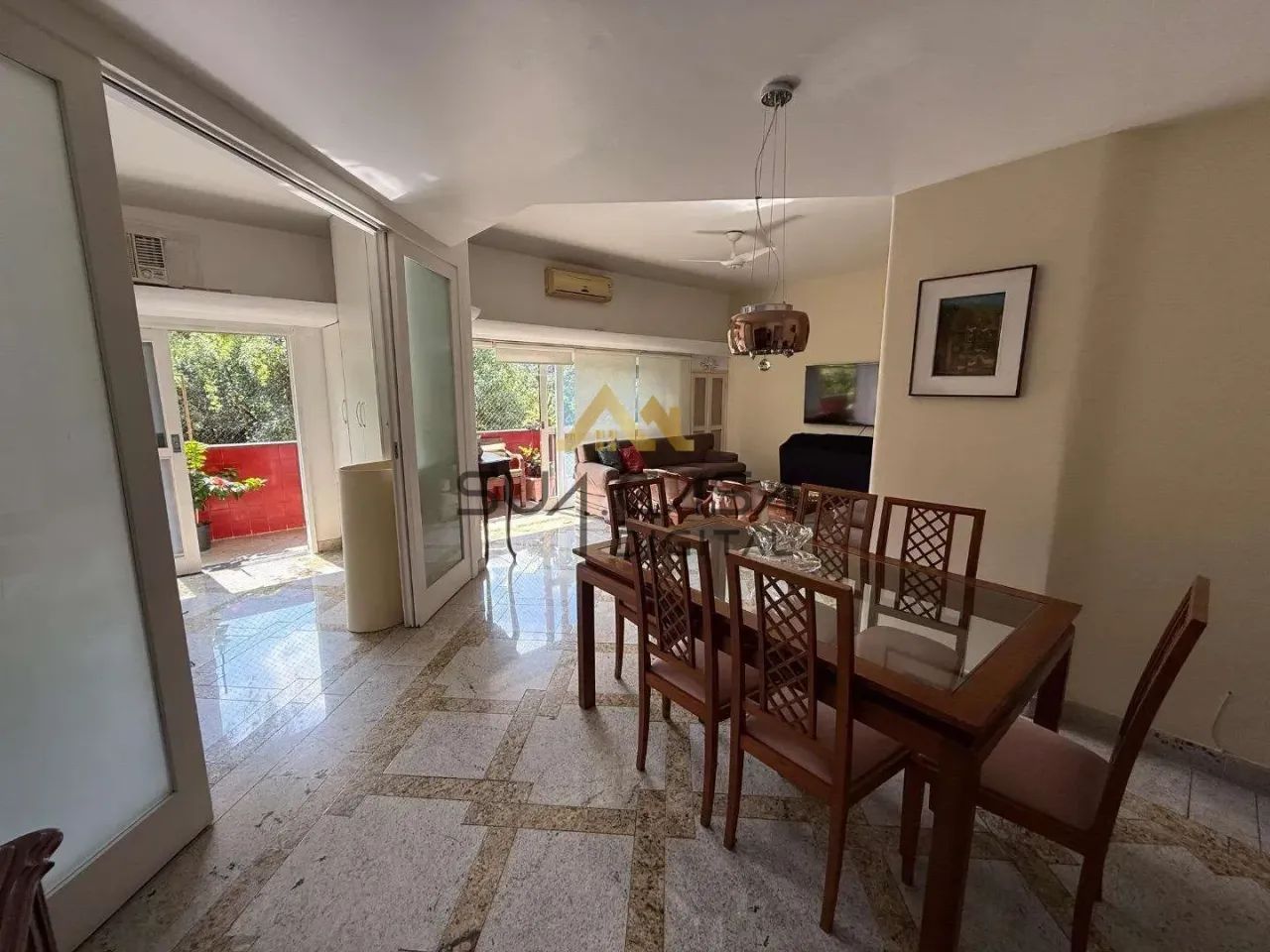 Leblon | Excelente apartamento com varanda e 3 quartos, sendo 1 suíte REF: IPAP2089
