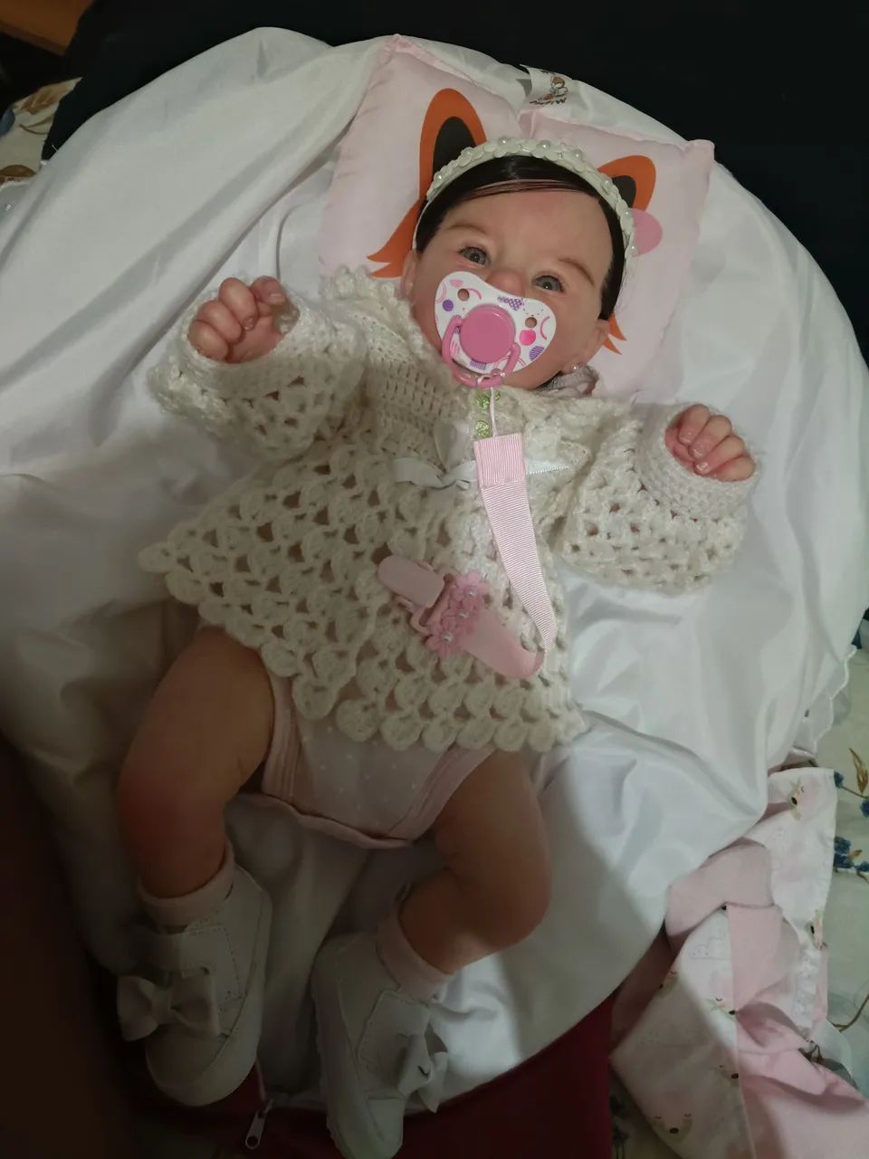 Bebê reborn nova! Corpo de vinil pode dar banho - Foto 3