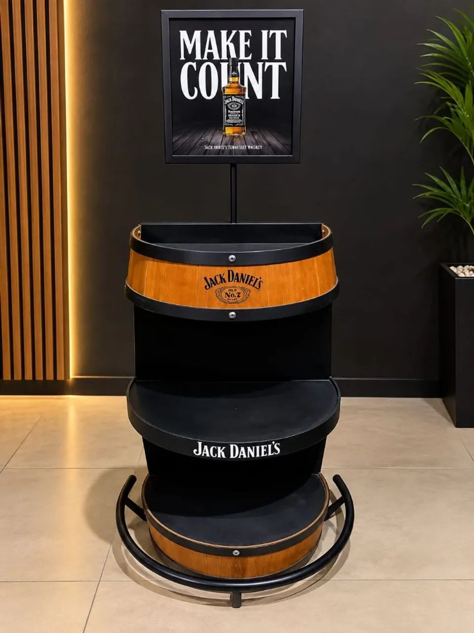Expositor de bebidas Jack Daniel's estilo barril 