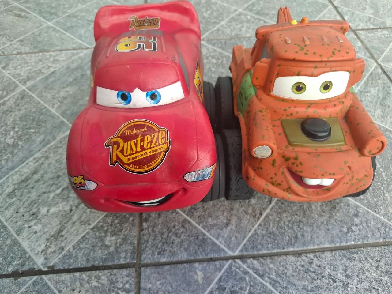 Relâmpago McQueen e Mate - Fofomóvel