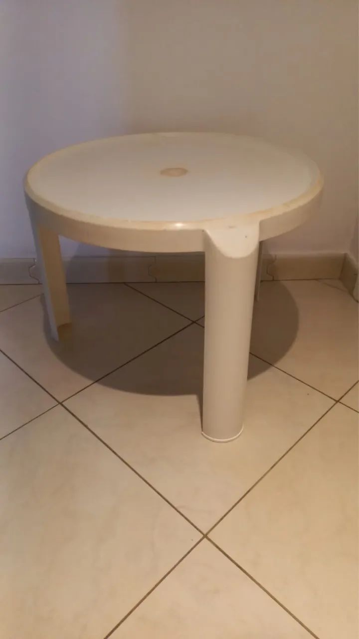 Mesa de plástico (altura: 43cm)
