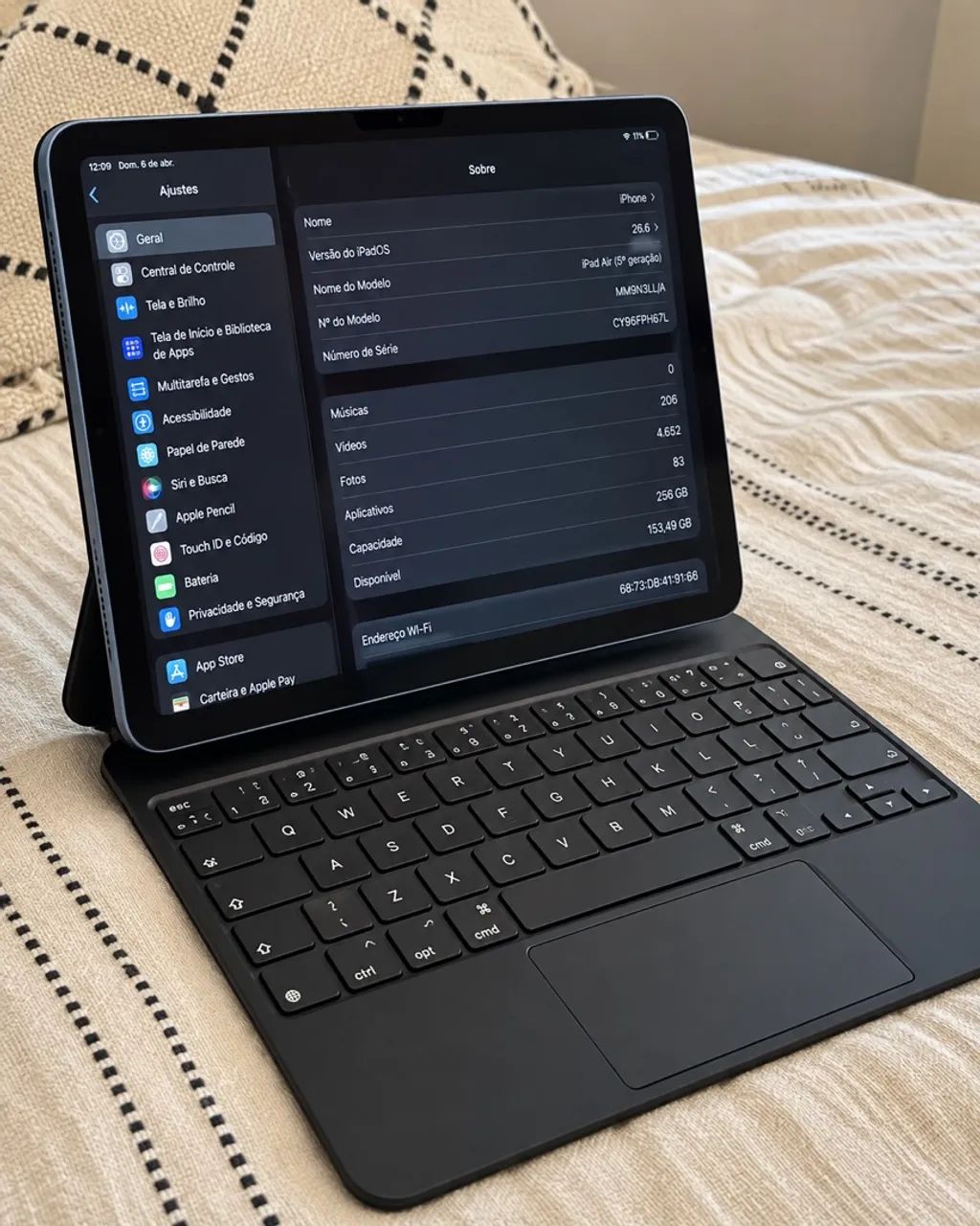 iPad Air 5 M1 256GB + Apple Pencil original + capa com teclado - Foto 4