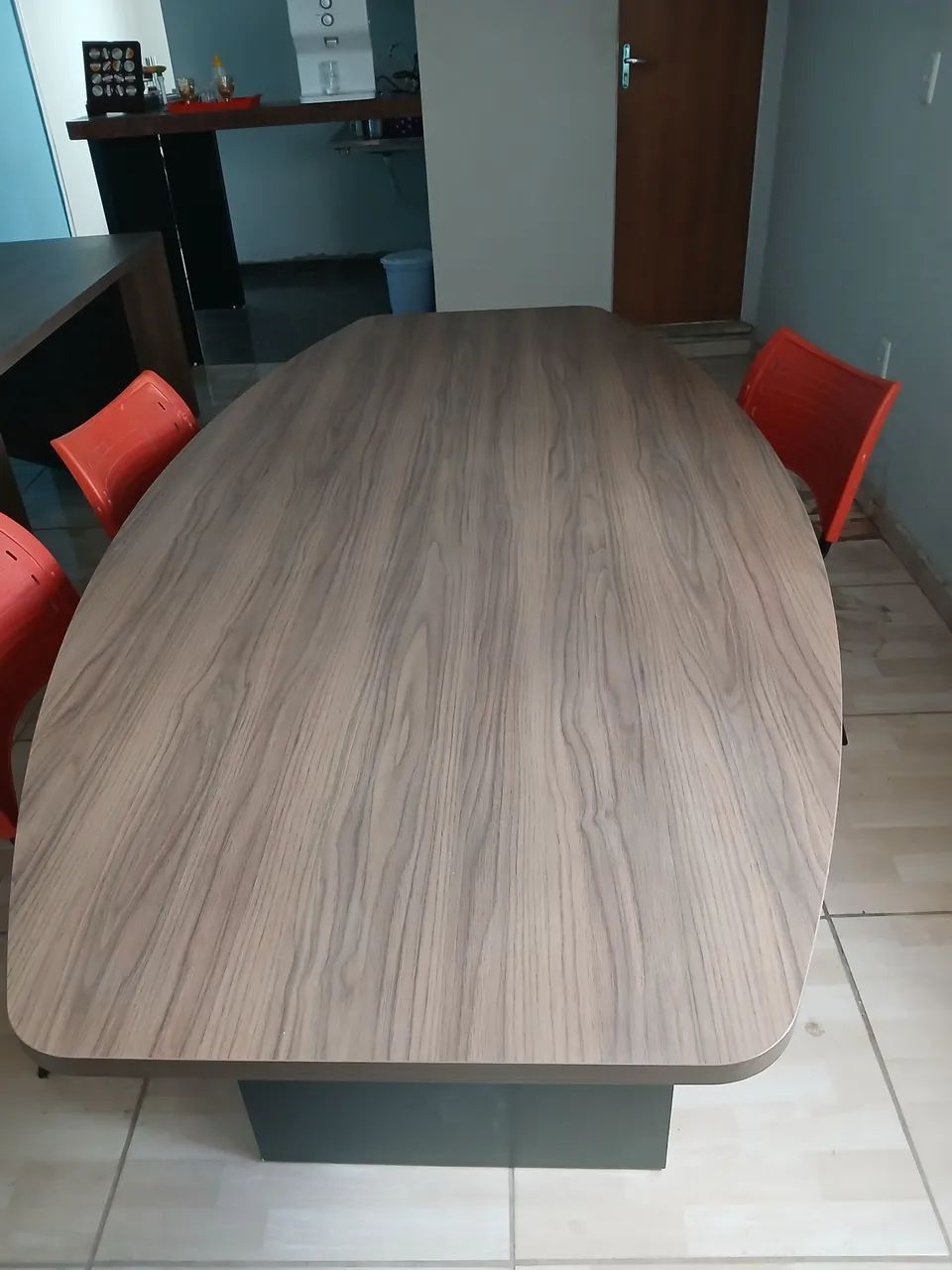 Mesa de escritório oval. - Foto 2