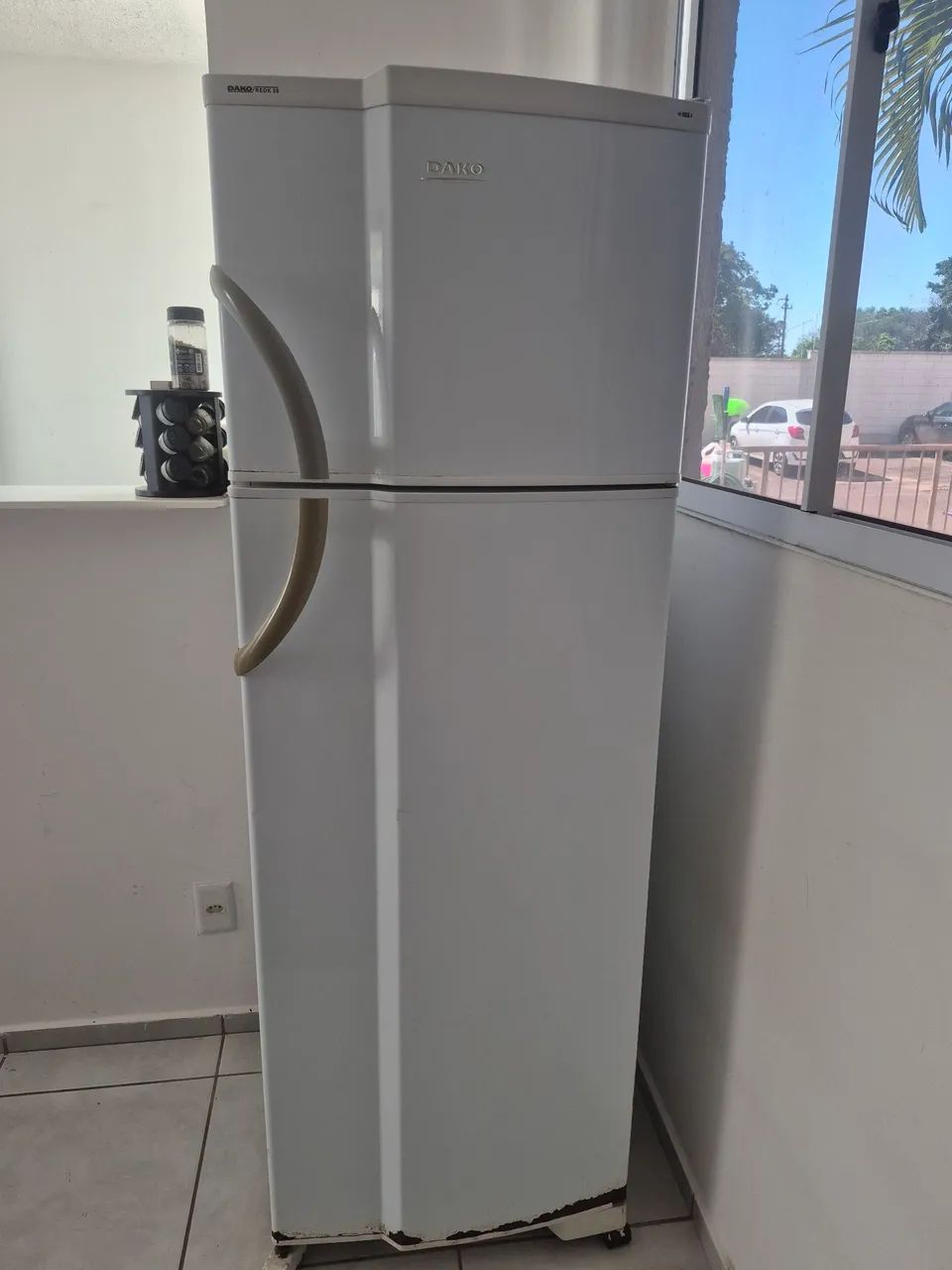 Geladeira Dako 337L