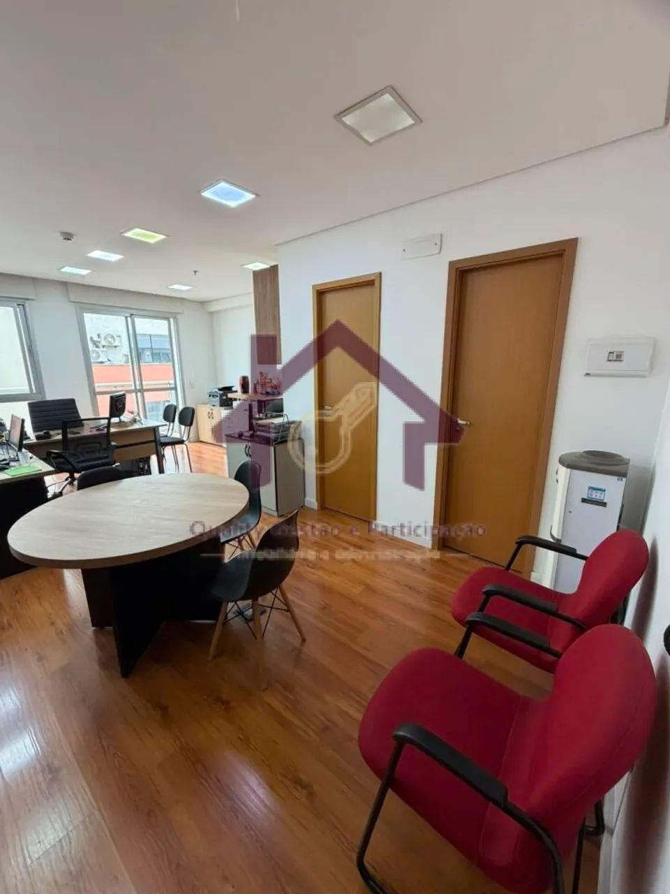 Locação 38 m² 2 Vagas Determinadas e Fixas Sala Comercial Montada Ar Condicionado Próximo  - Foto 5