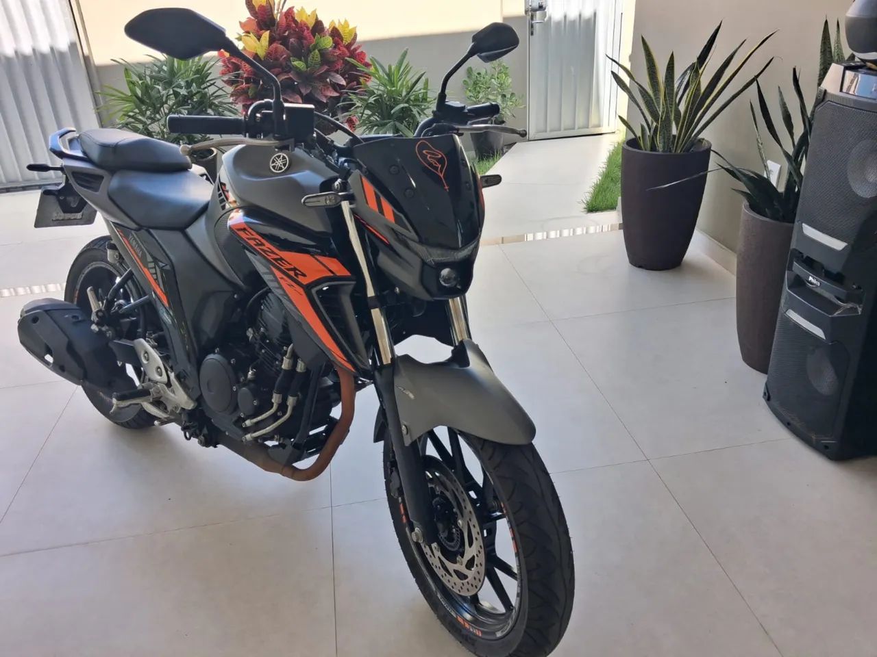 Vendo Fazer 250 2025 - Foto 2